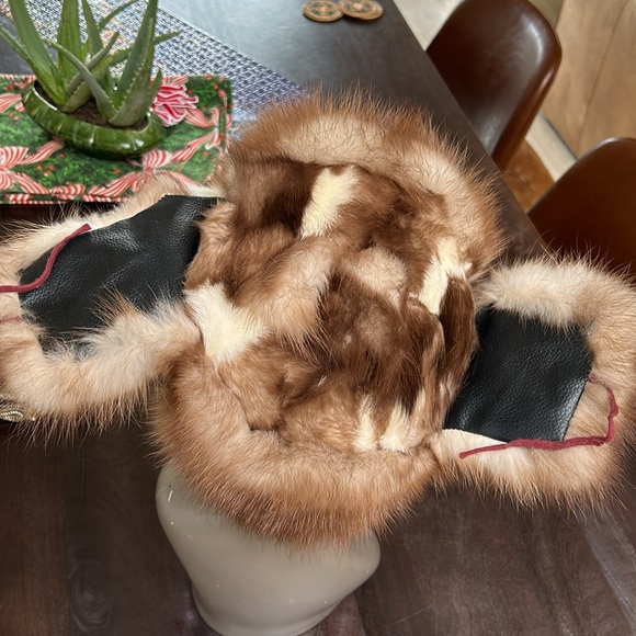 Vintage Fur Hat with Flaps - Picture 6 of 12